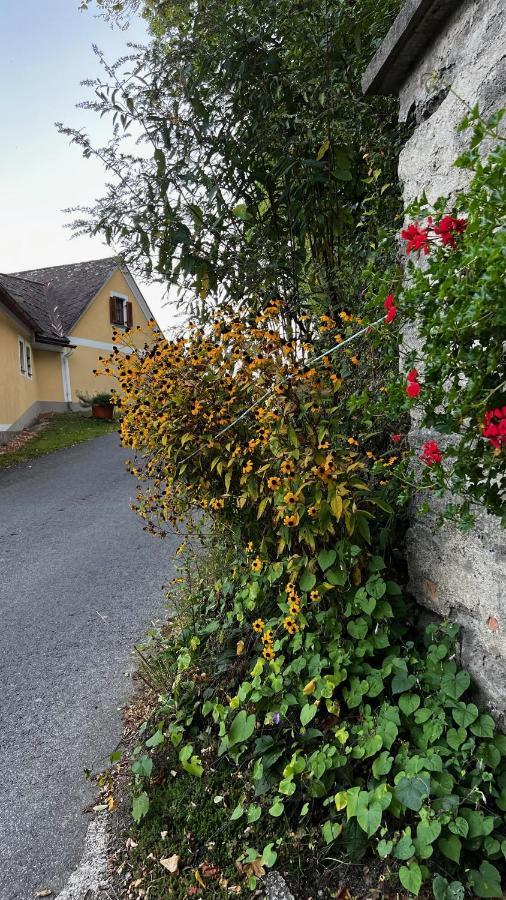 Winzerhaeuschen Kern Apartment Fehring Exterior photo